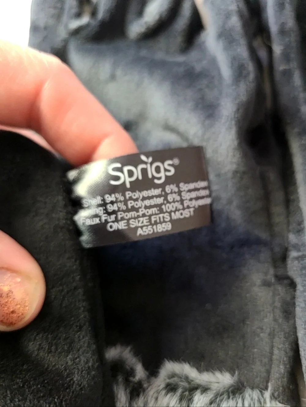 NWT | SPRIGS | WINTER SET |BEANIE & GLOVES | IN BLACK